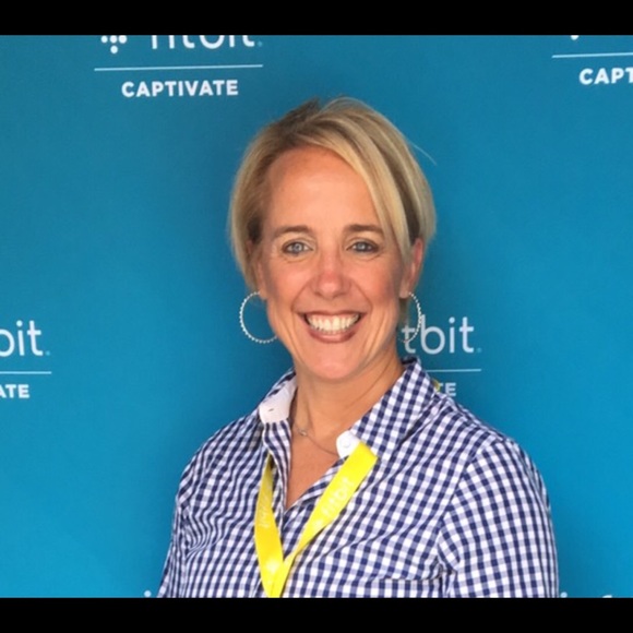 Meet your Posher, Dawn - Picture 2 of 2